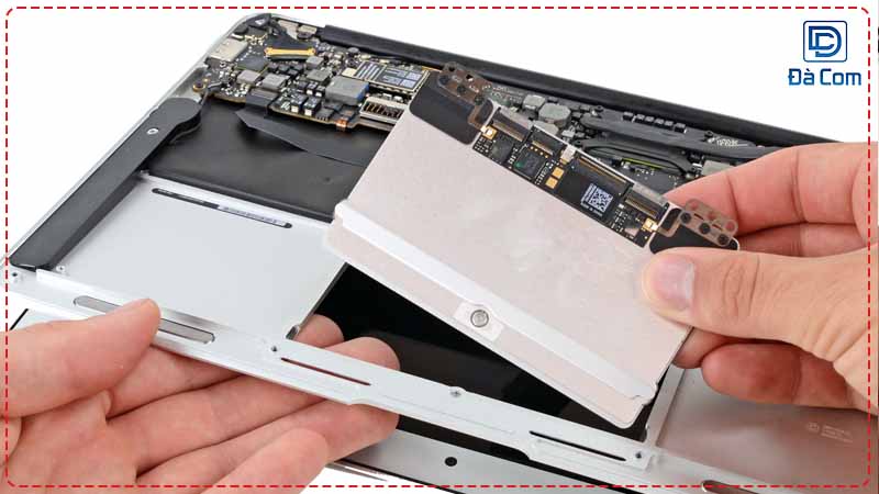 Dich-vu-sua-chua-touchpad-laptop-chat-luong-o-da-nang-1